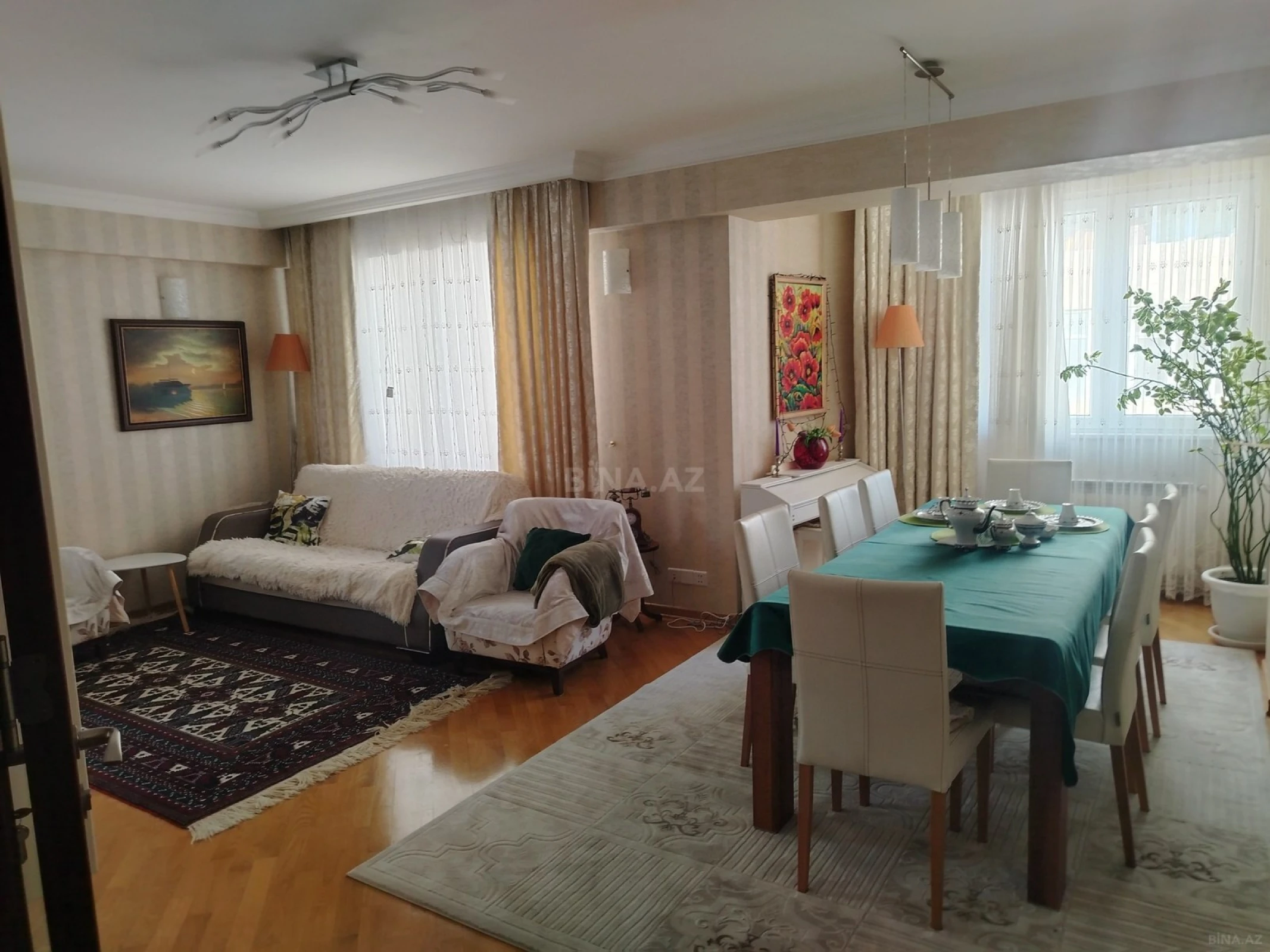 Satılır 3 otaqlı mənzil 127 m²