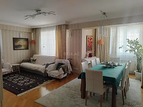 Satılır 3 otaqlı mənzil 127 m²