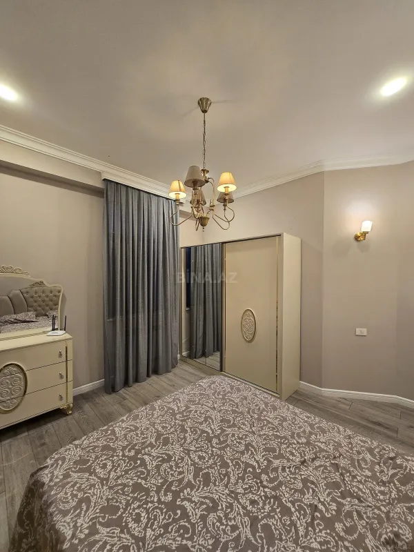 Satılır 3 otaqlı mənzil 95 m²