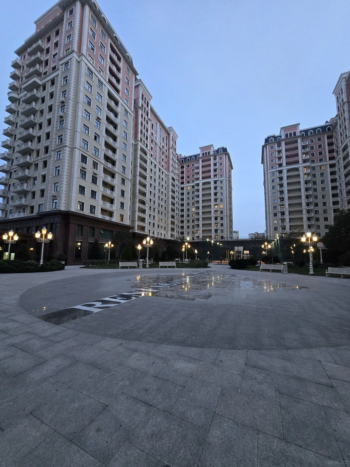 Satılır 3 otaqlı mənzil 95 m²