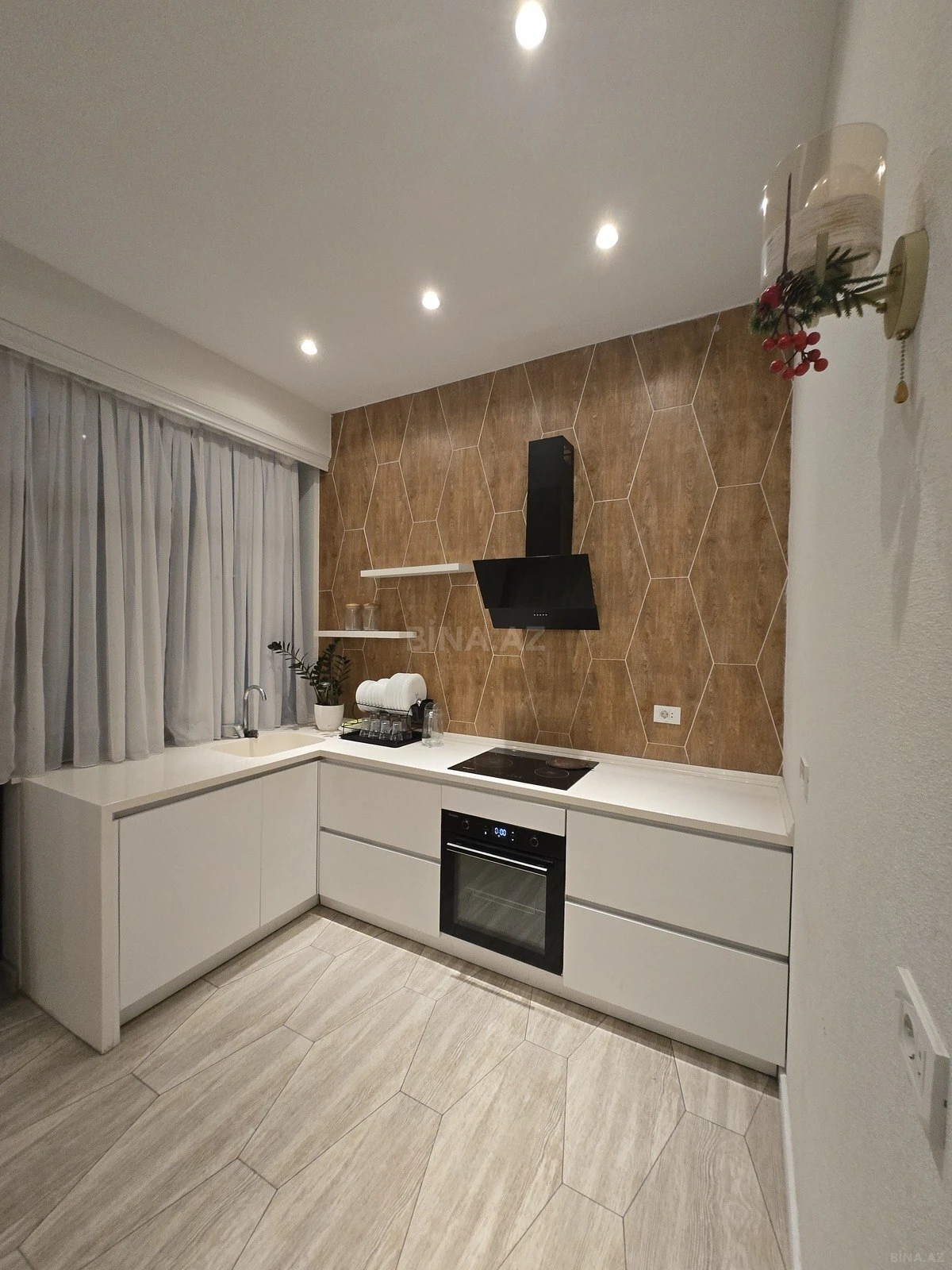 Satılır 3 otaqlı mənzil 95 m²