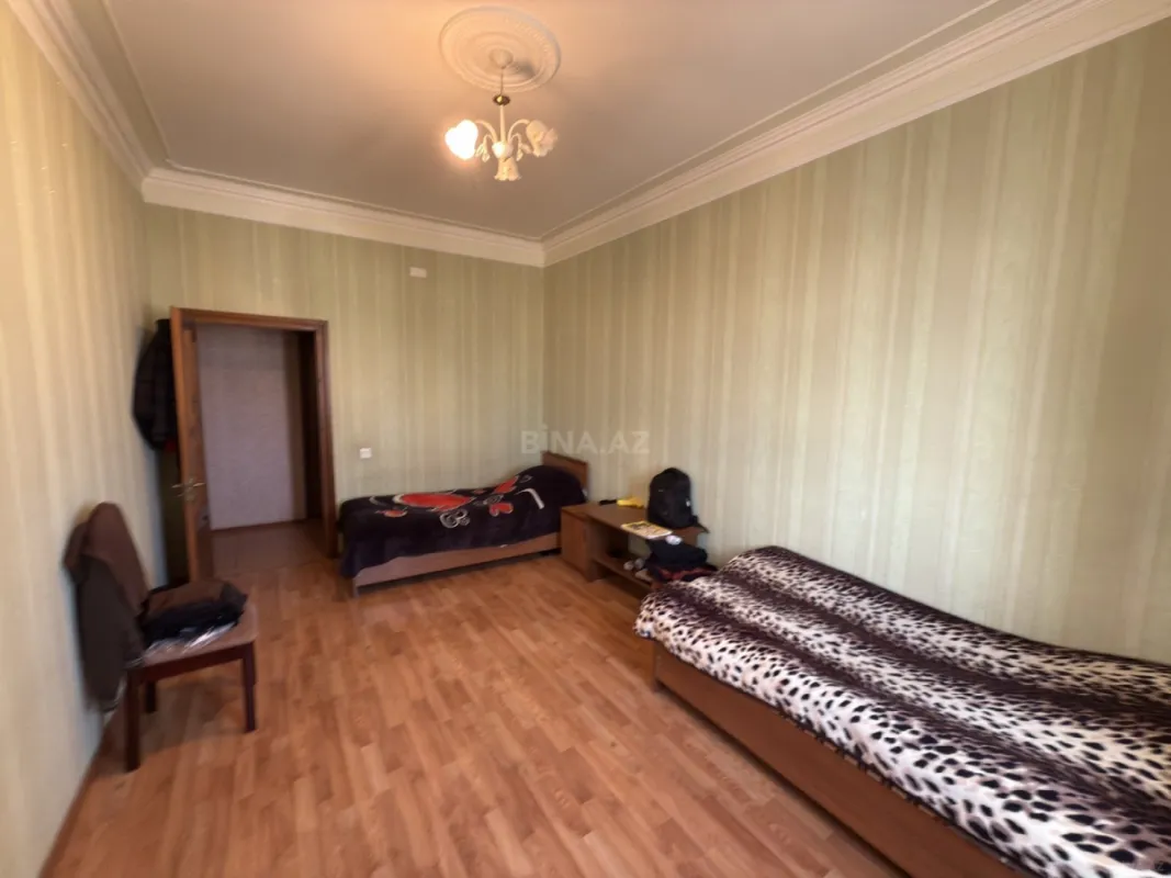 Satılır 3 otaqlı mənzil 112 m²