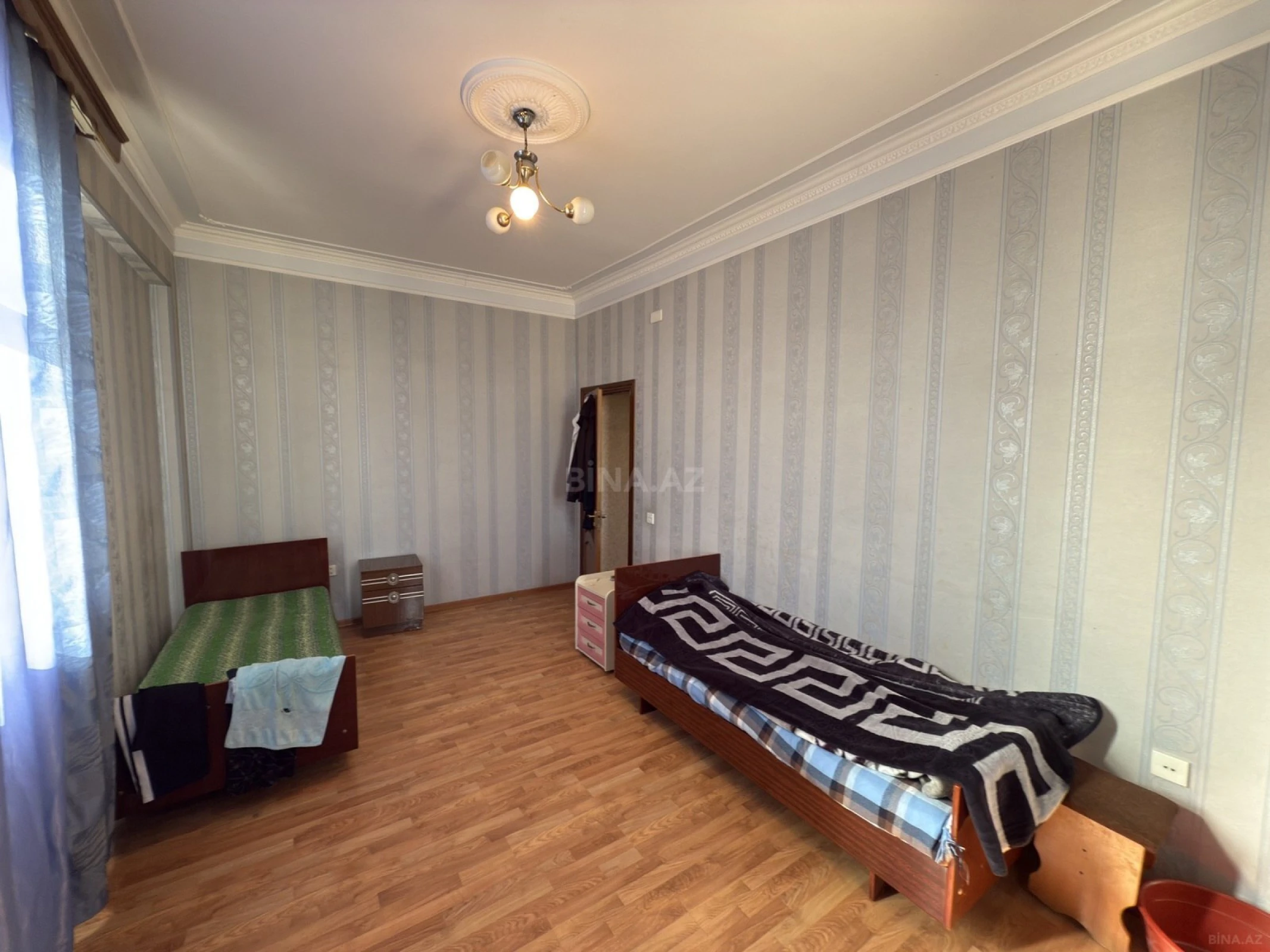 Satılır 3 otaqlı mənzil 112 m²