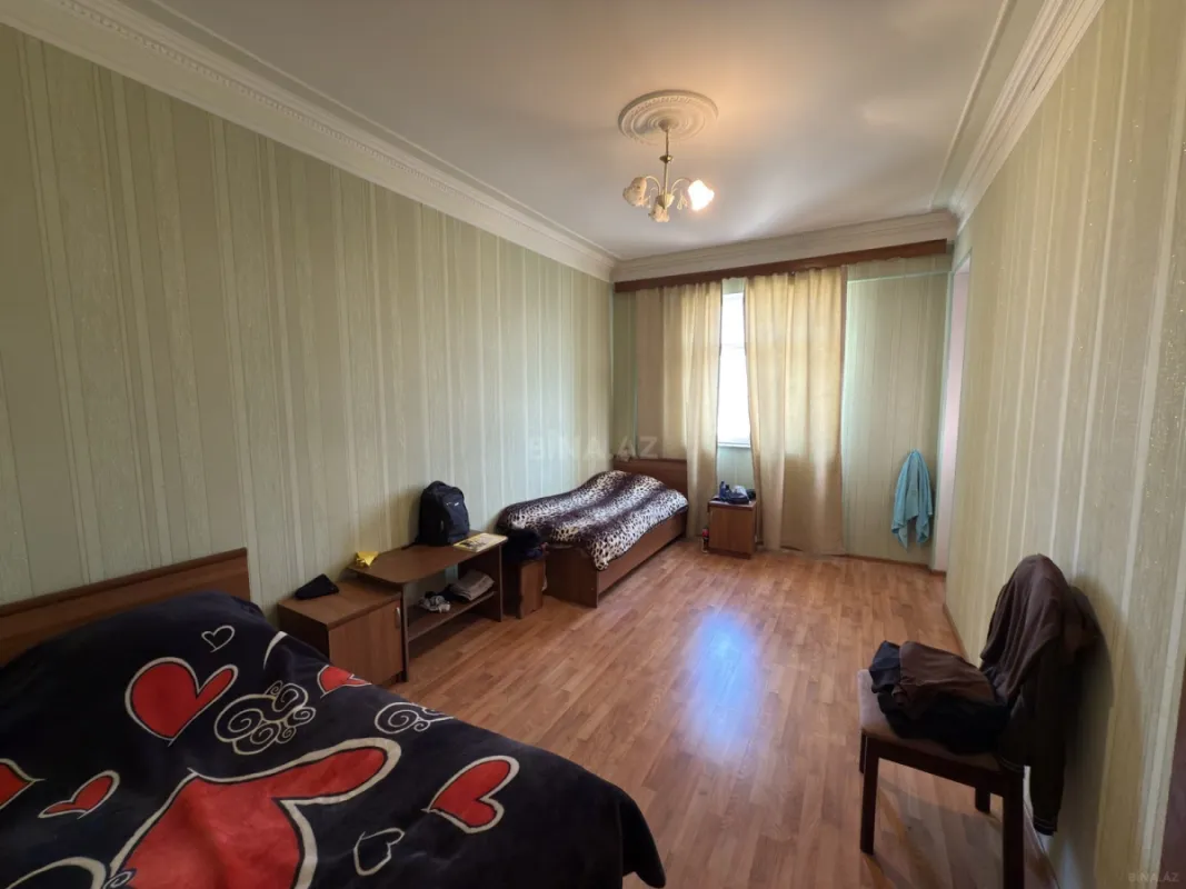 Satılır 3 otaqlı mənzil 112 m²