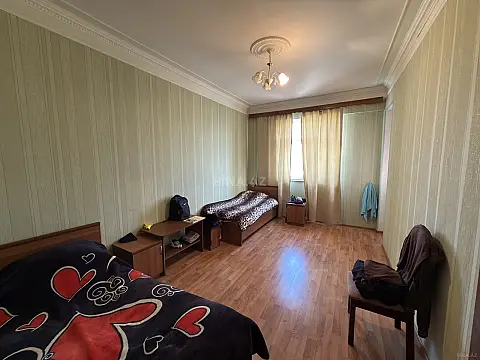 Satılır 3 otaqlı mənzil 112 m²