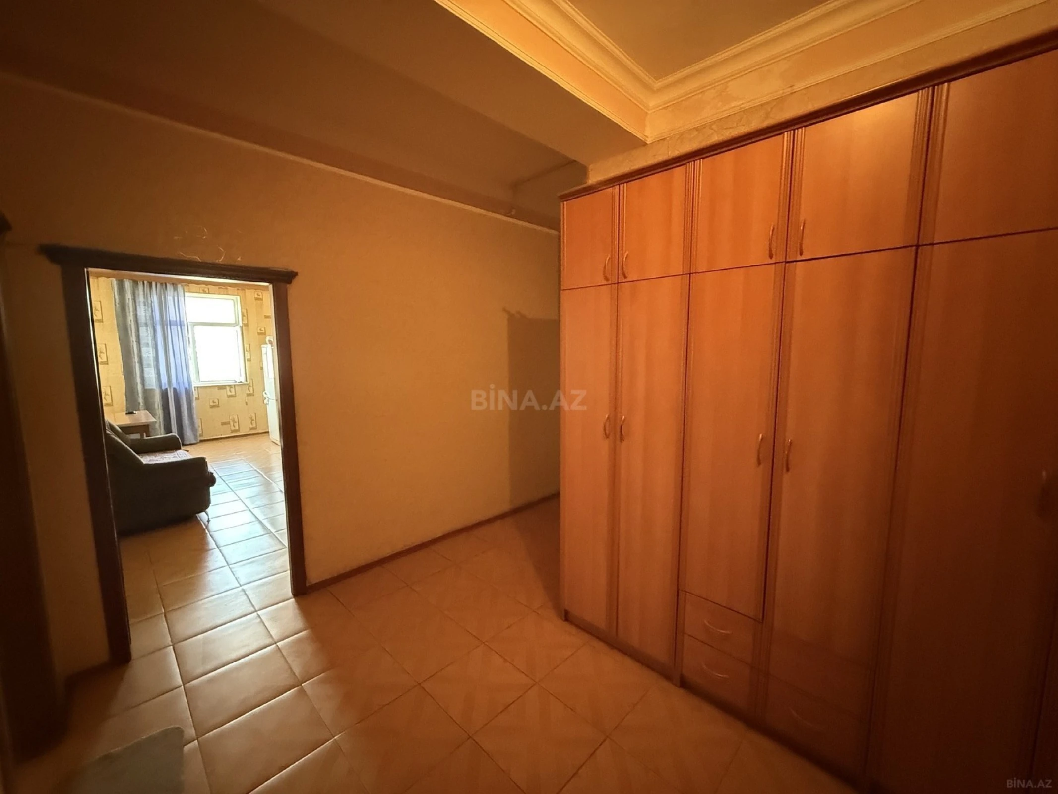 Satılır 3 otaqlı mənzil 112 m²