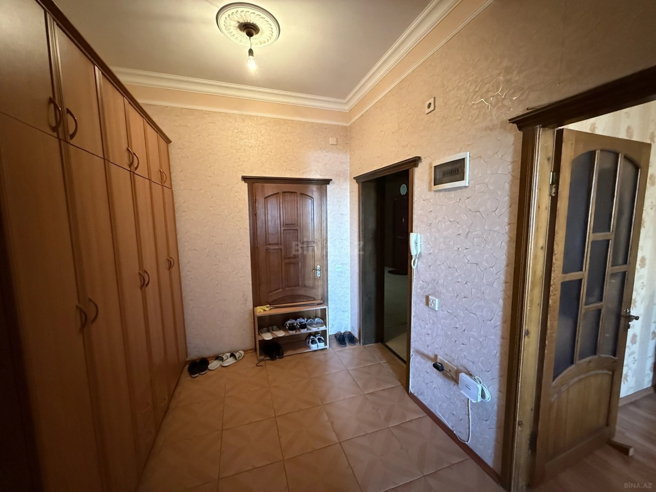 Satılır 3 otaqlı mənzil 112 m²