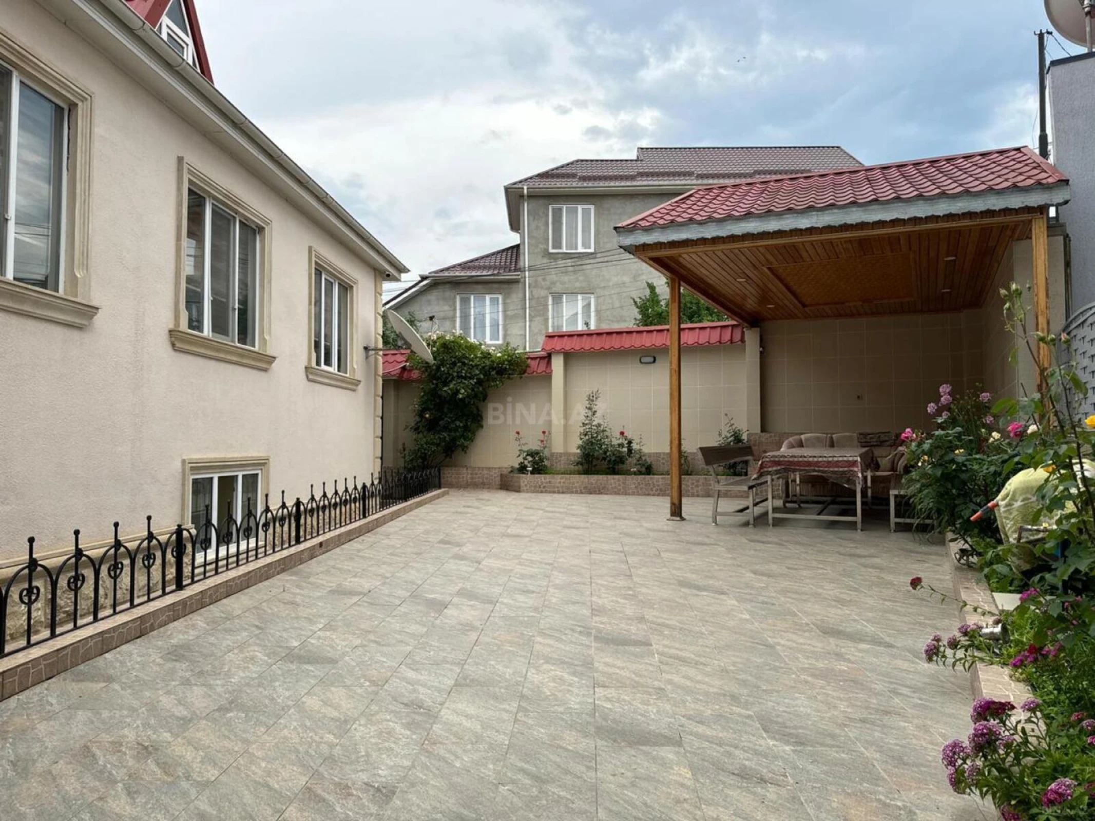 Satılır 4 otaqlı həyət evi 100 m²