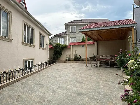 Satılır 4 otaqlı həyət evi 100 m²