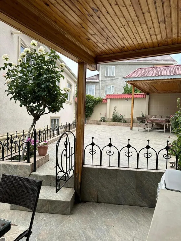 Satılır 4 otaqlı həyət evi 100 m²