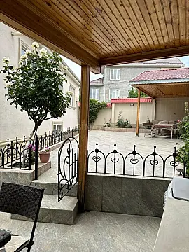 Satılır 4 otaqlı həyət evi 100 m²