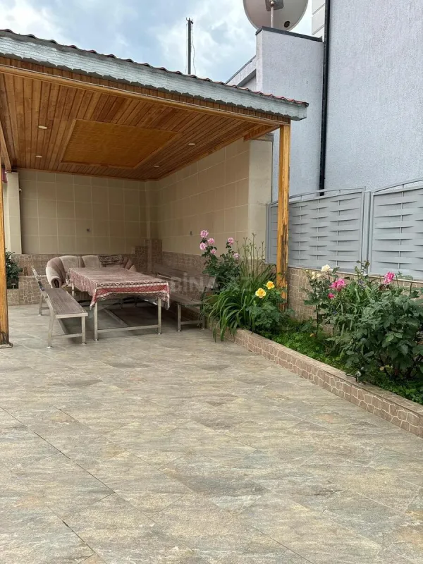 Satılır 4 otaqlı həyət evi 100 m²