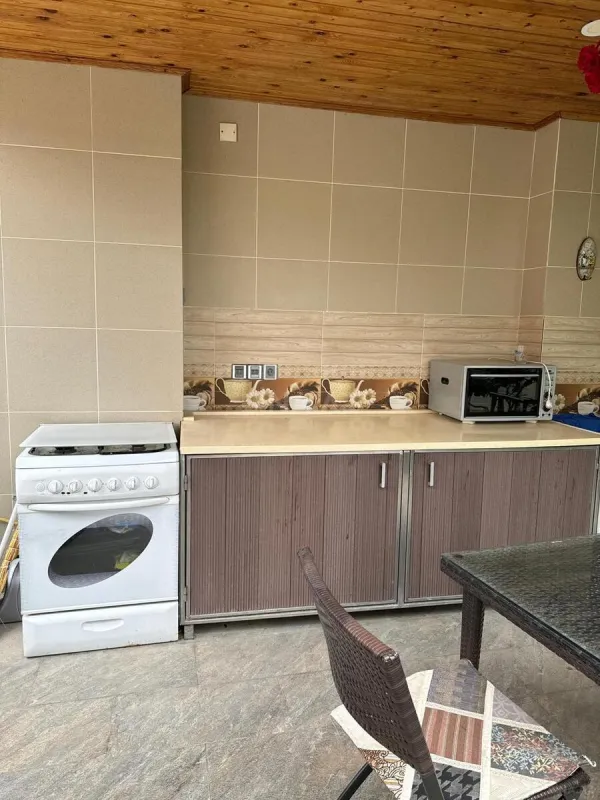 Satılır 4 otaqlı həyət evi 100 m²