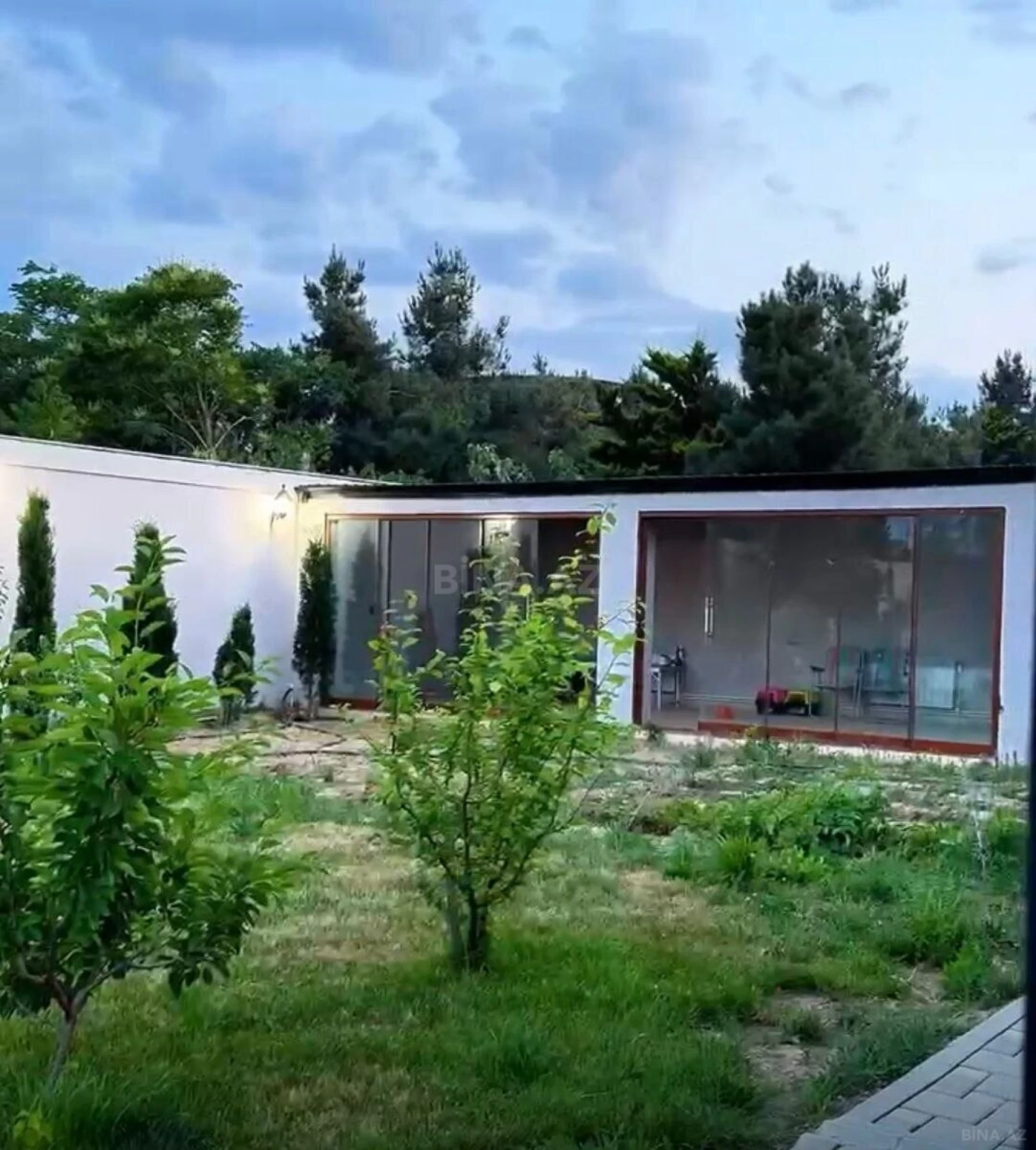 Satılır 4 otaqlı həyət evi 130 m²