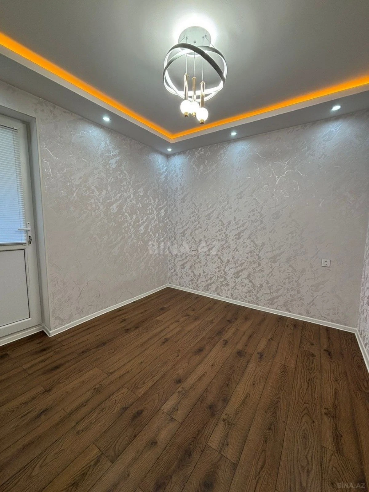 Satılır 3 otaqlı mənzil 65 m²