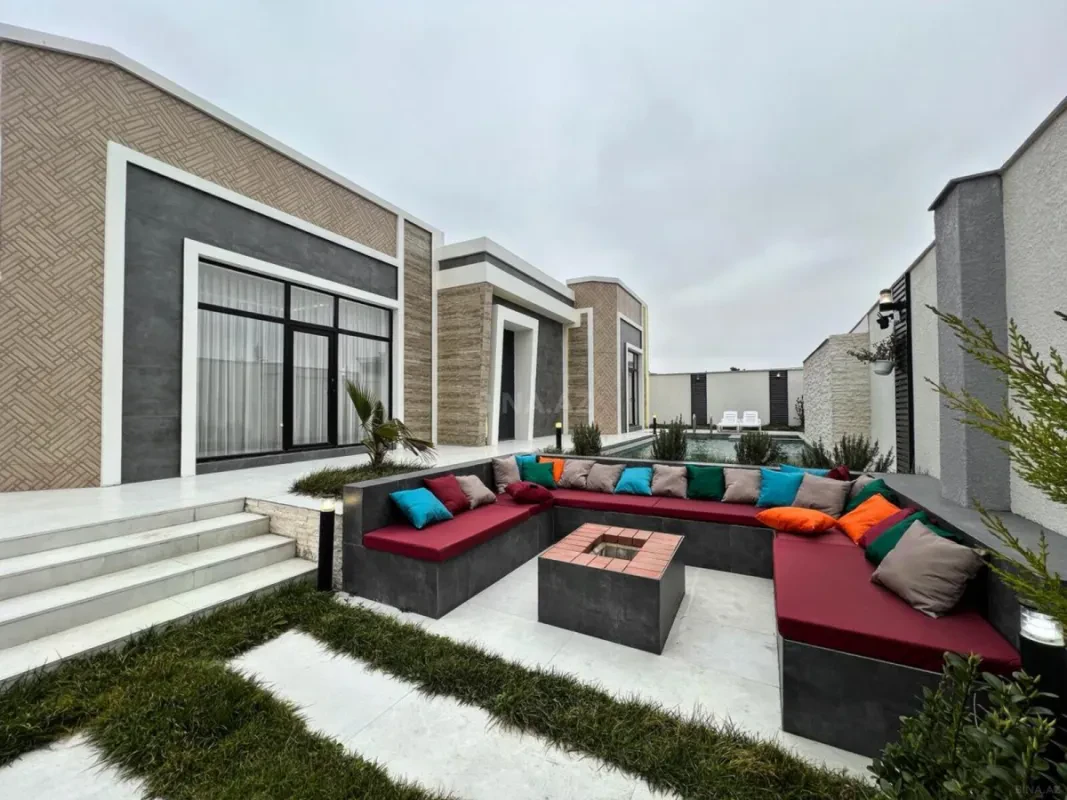 Satılır 5 otaqlı həyət evi 220 m²