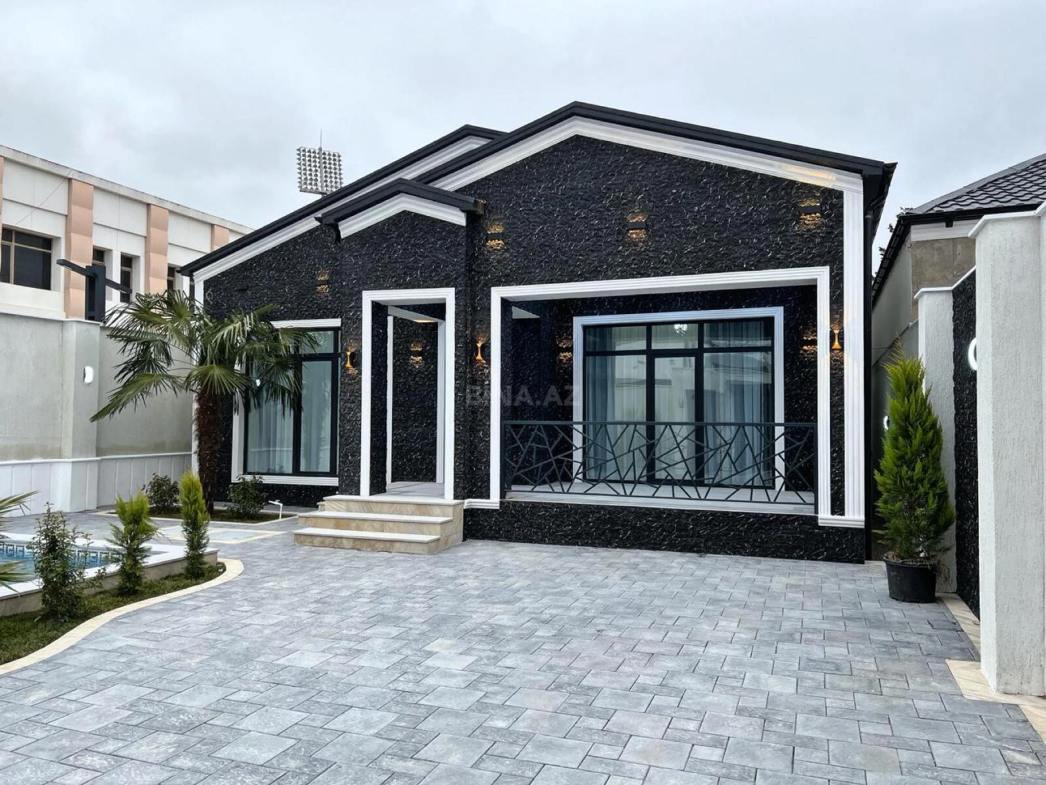 Satılır 4 otaqlı həyət evi 160 m²