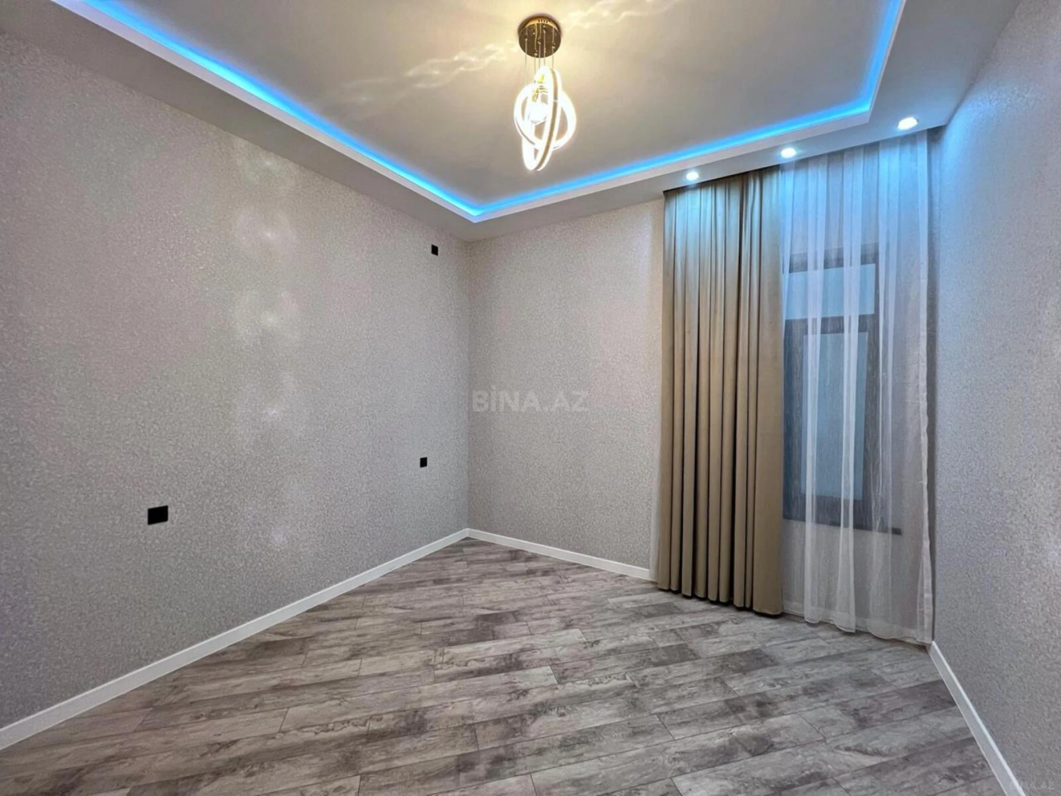 Satılır 4 otaqlı həyət evi 160 m²