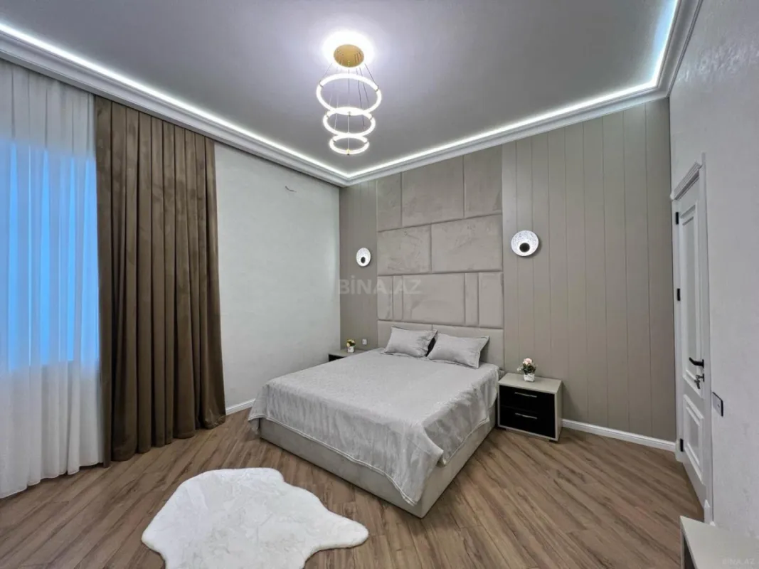 Satılır 5 otaqlı həyət evi 240 m²
