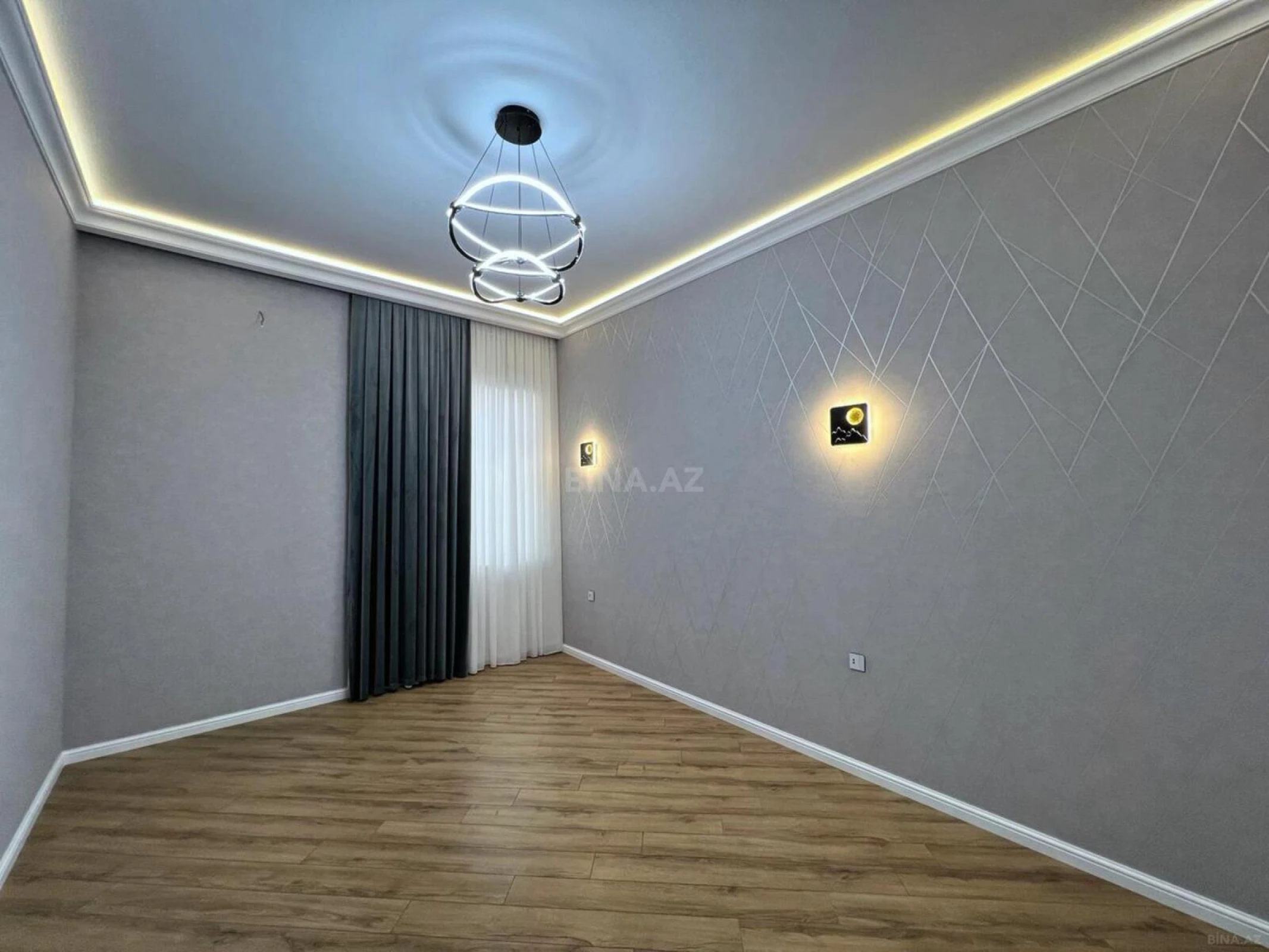 Satılır 5 otaqlı həyət evi 240 m²