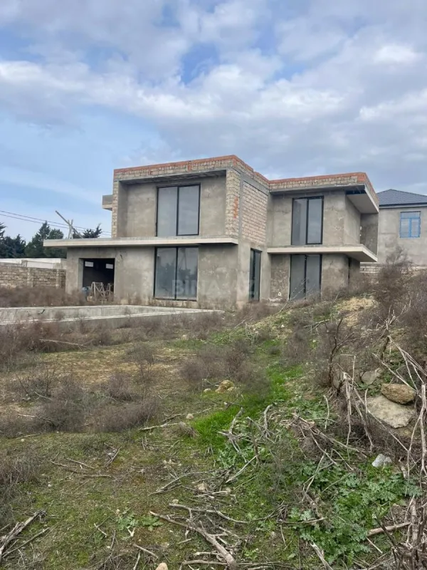 Satılır 6 otaqlı həyət evi 350 m²