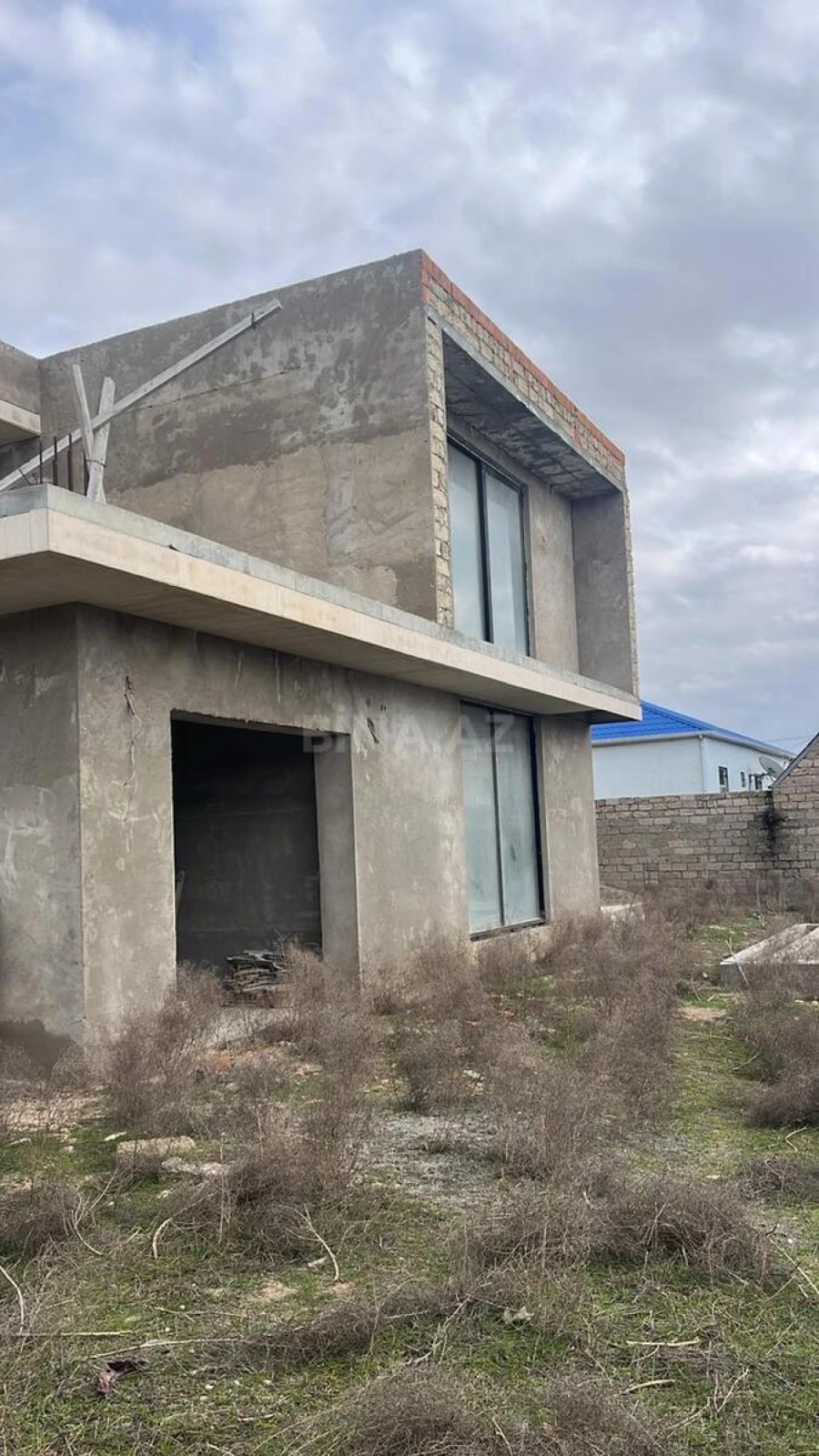 Satılır 6 otaqlı həyət evi 350 m²