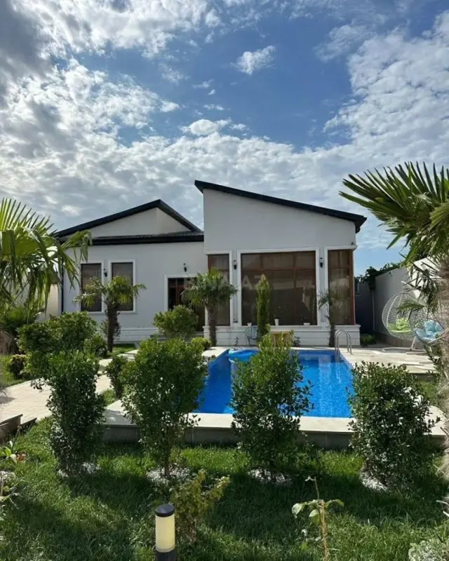 Kirayə verilir 4 otaqlı həyət evi 180 m²