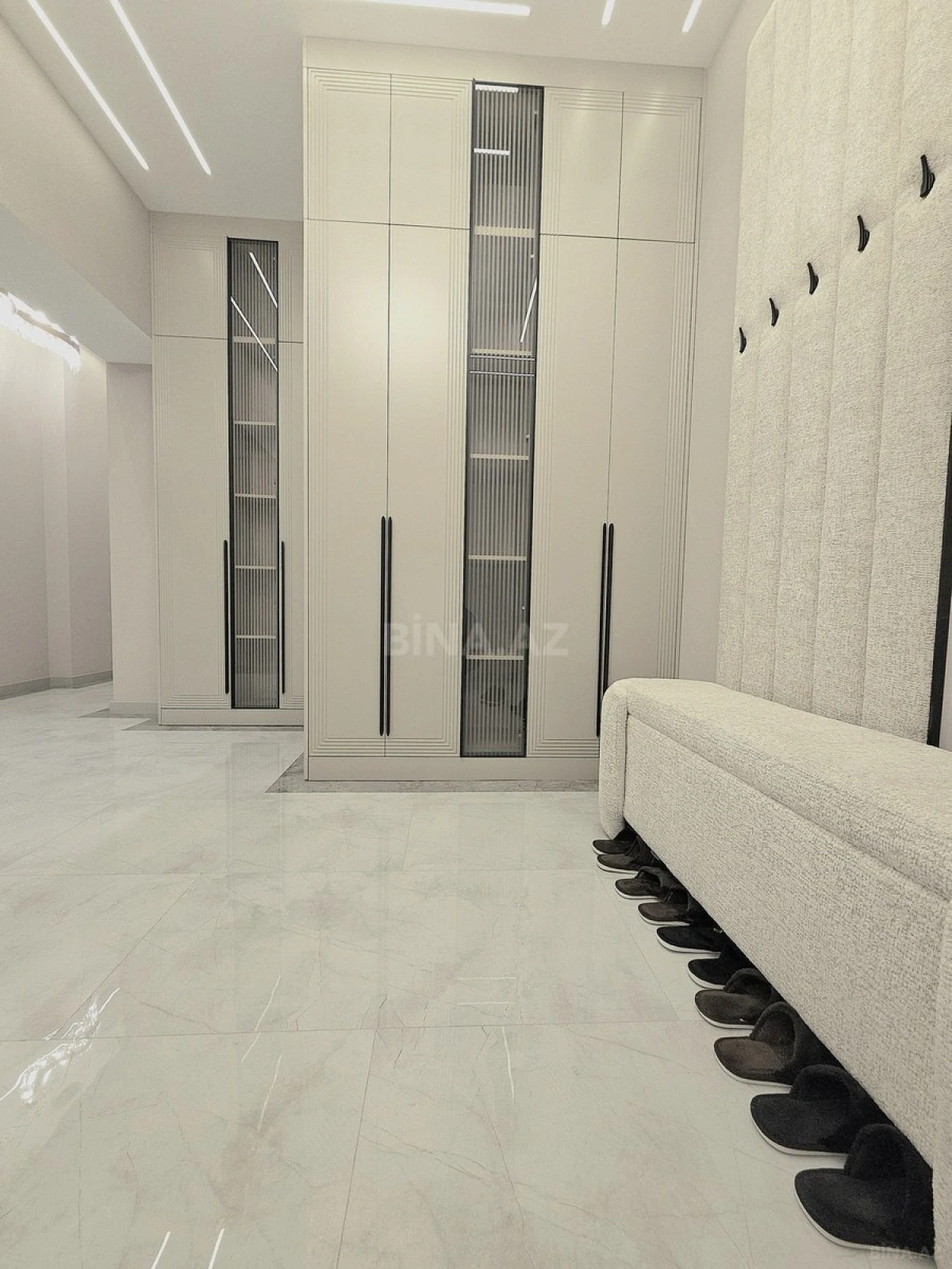 Satılır 4 otaqlı mənzil 160 m²