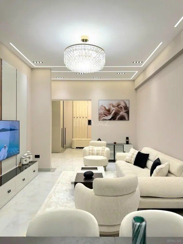 Satılır 4 otaqlı mənzil 160 m²
