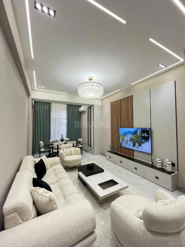 Satılır 4 otaqlı mənzil 160 m²