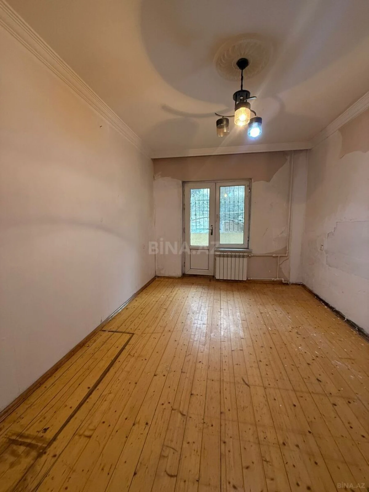 Satılır 4 otaqlı mənzil 100 m²