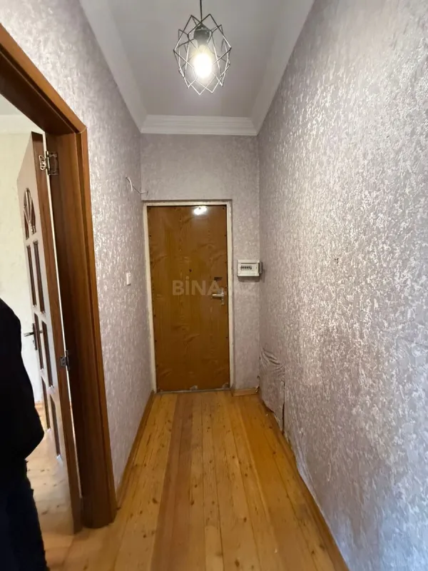 Satılır 4 otaqlı mənzil 100 m²
