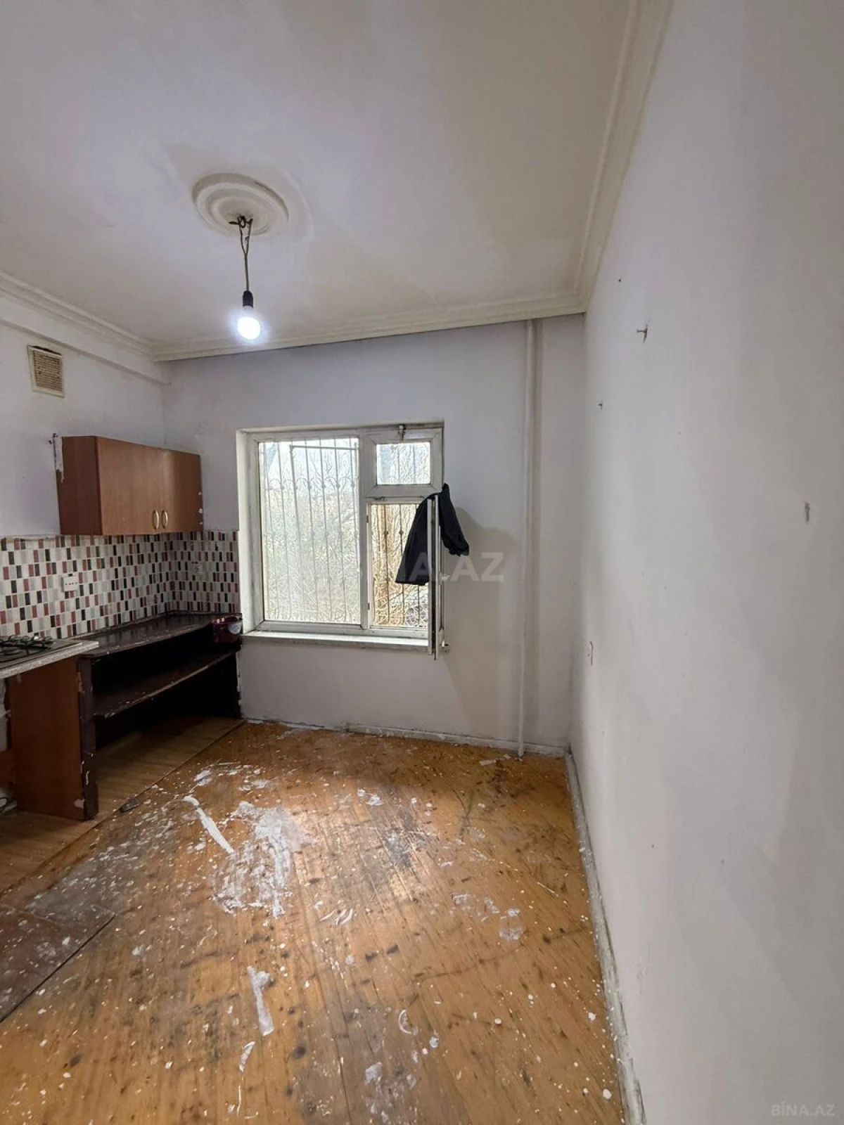 Satılır 4 otaqlı mənzil 100 m²