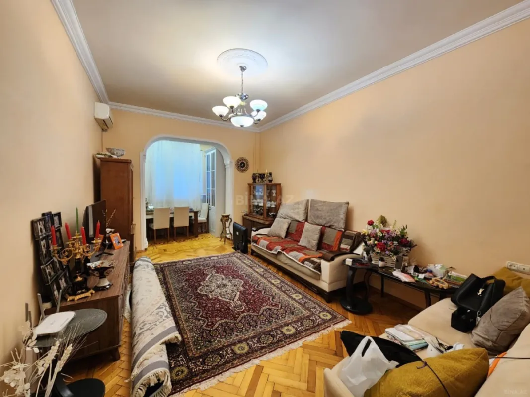 Satılır 2 otaqlı mənzil 70 m²