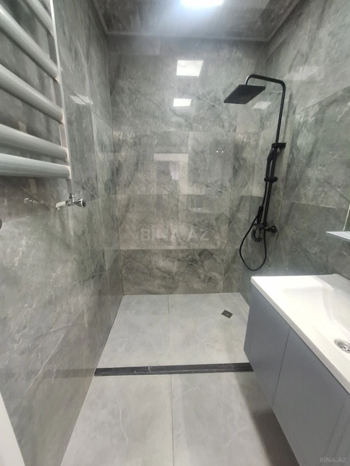 Satılır 3 otaqlı mənzil 65 m²