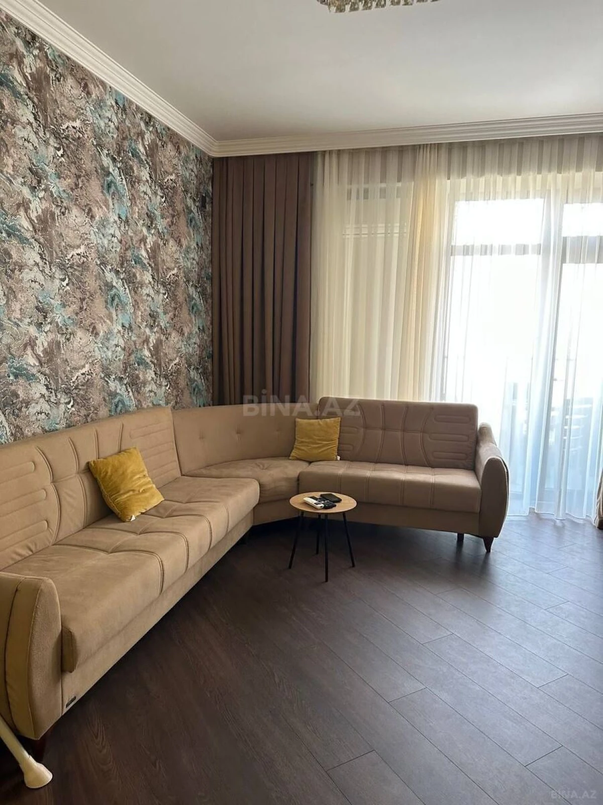 Kirayə verilir 3 otaqlı mənzil 120 m²