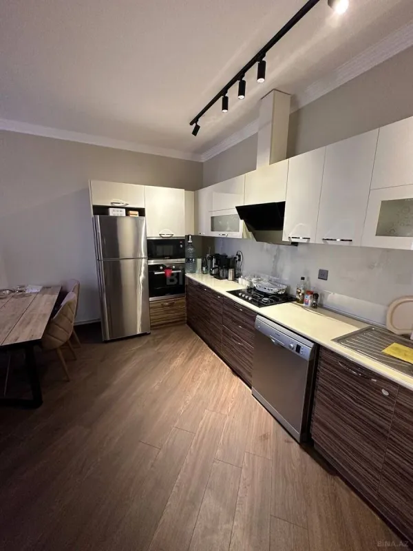 Kirayə verilir 3 otaqlı mənzil 120 m²