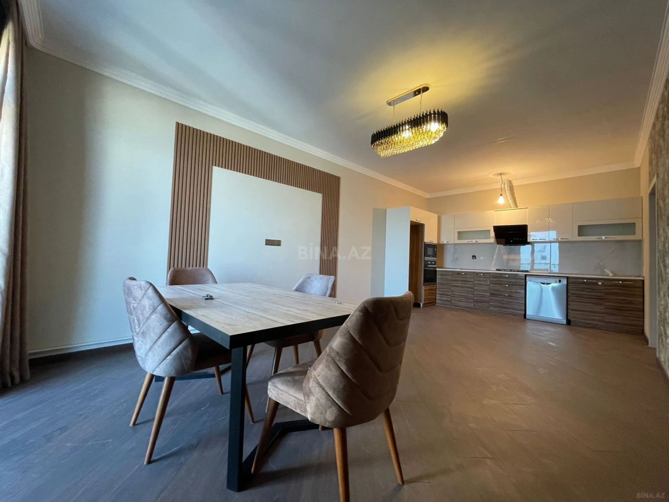 Kirayə verilir 3 otaqlı mənzil 120 m²