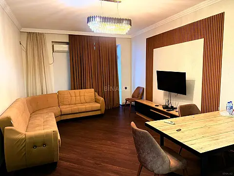 Kirayə verilir 3 otaqlı mənzil 120 m²