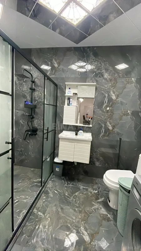 Kirayə verilir 3 otaqlı mənzil 120 m²