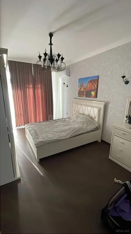Kirayə verilir 3 otaqlı mənzil 120 m²