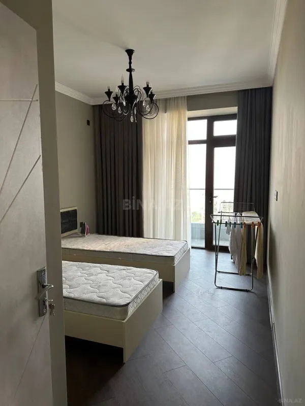 Kirayə verilir 3 otaqlı mənzil 120 m²