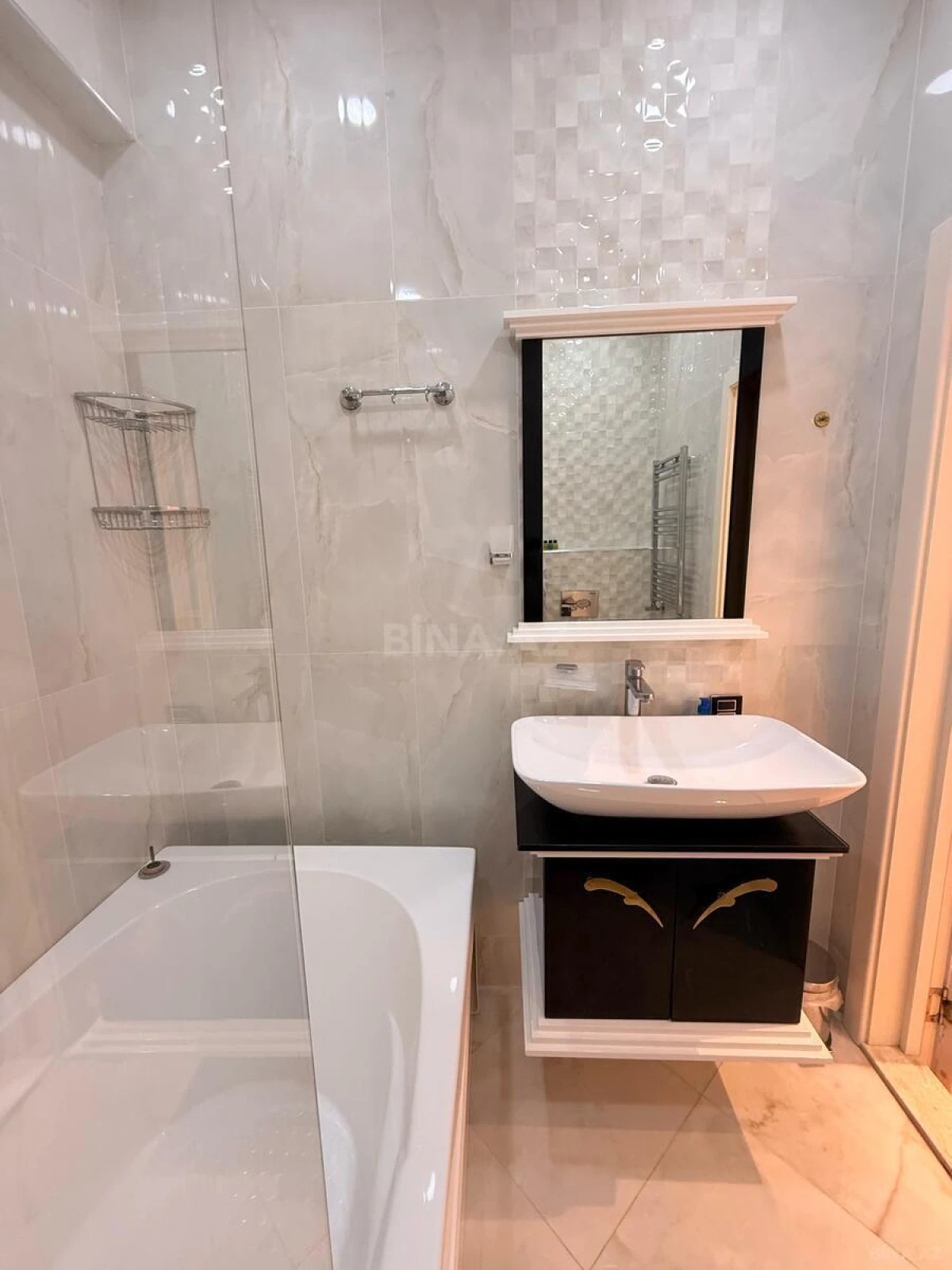 Kirayə verilir 3 otaqlı mənzil 125 m²