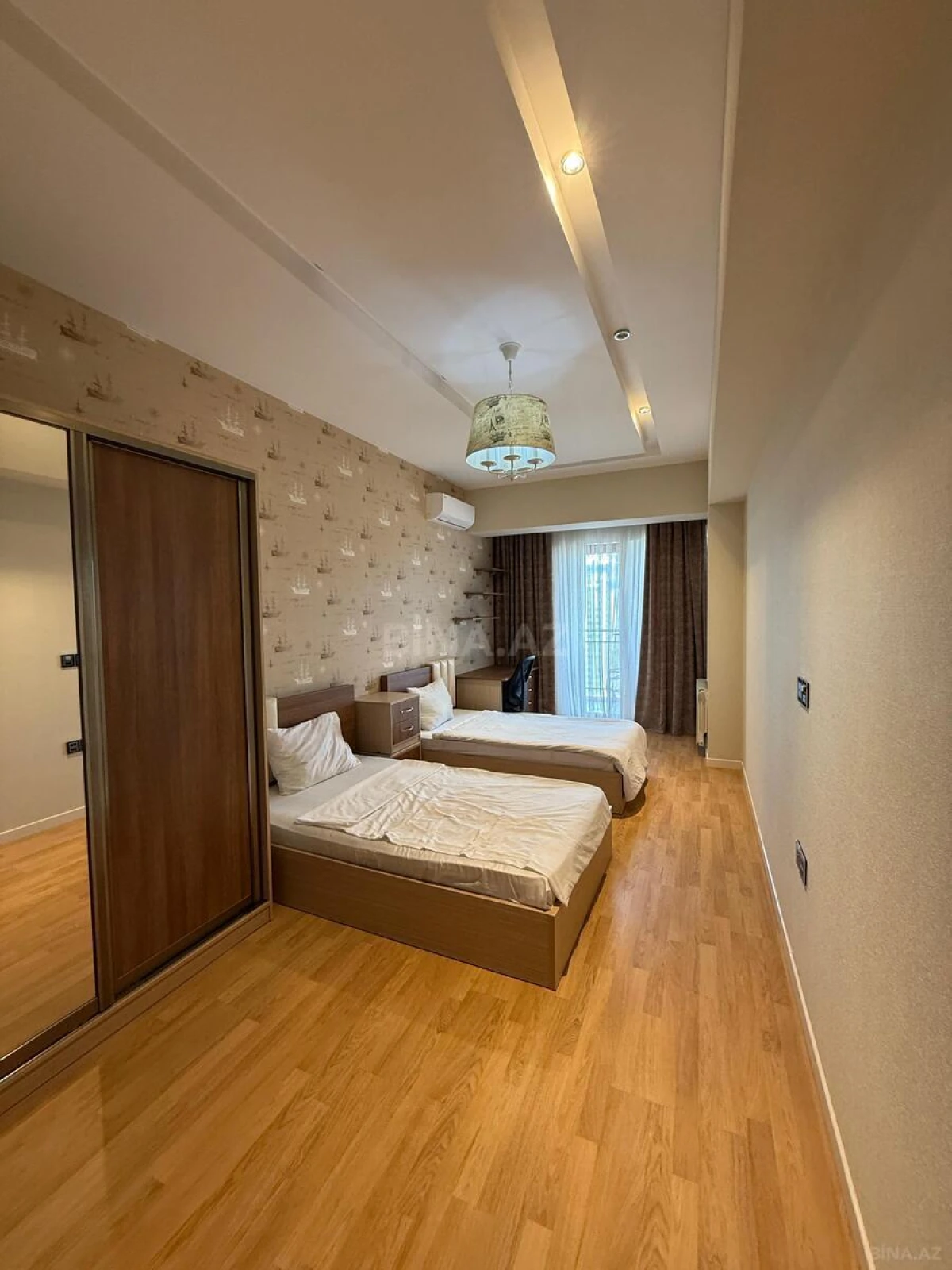 Kirayə verilir 3 otaqlı mənzil 125 m²