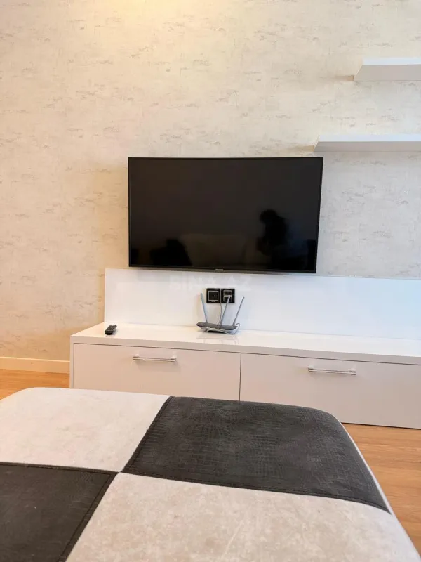Kirayə verilir 3 otaqlı mənzil 125 m²