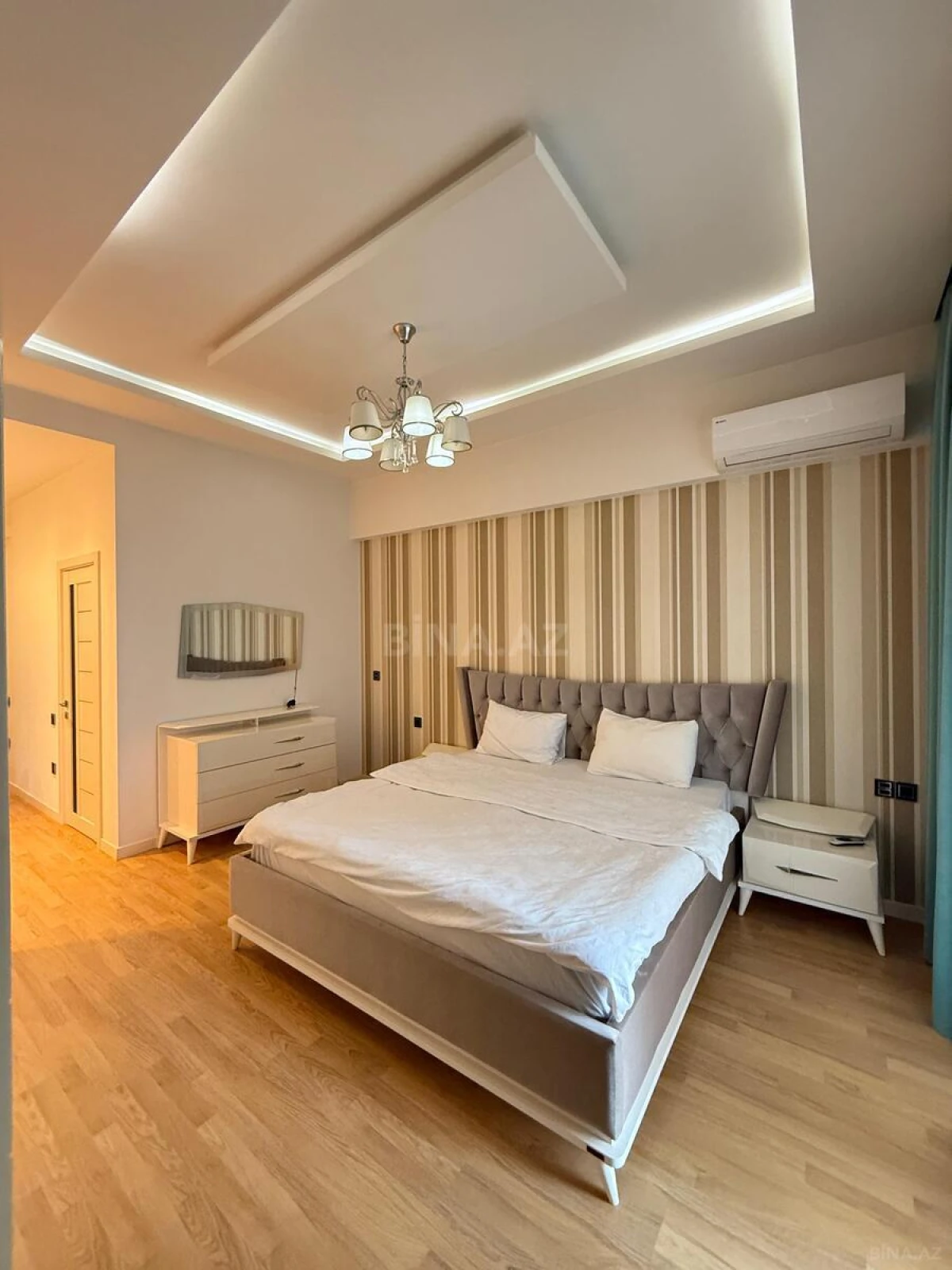 Kirayə verilir 3 otaqlı mənzil 125 m²