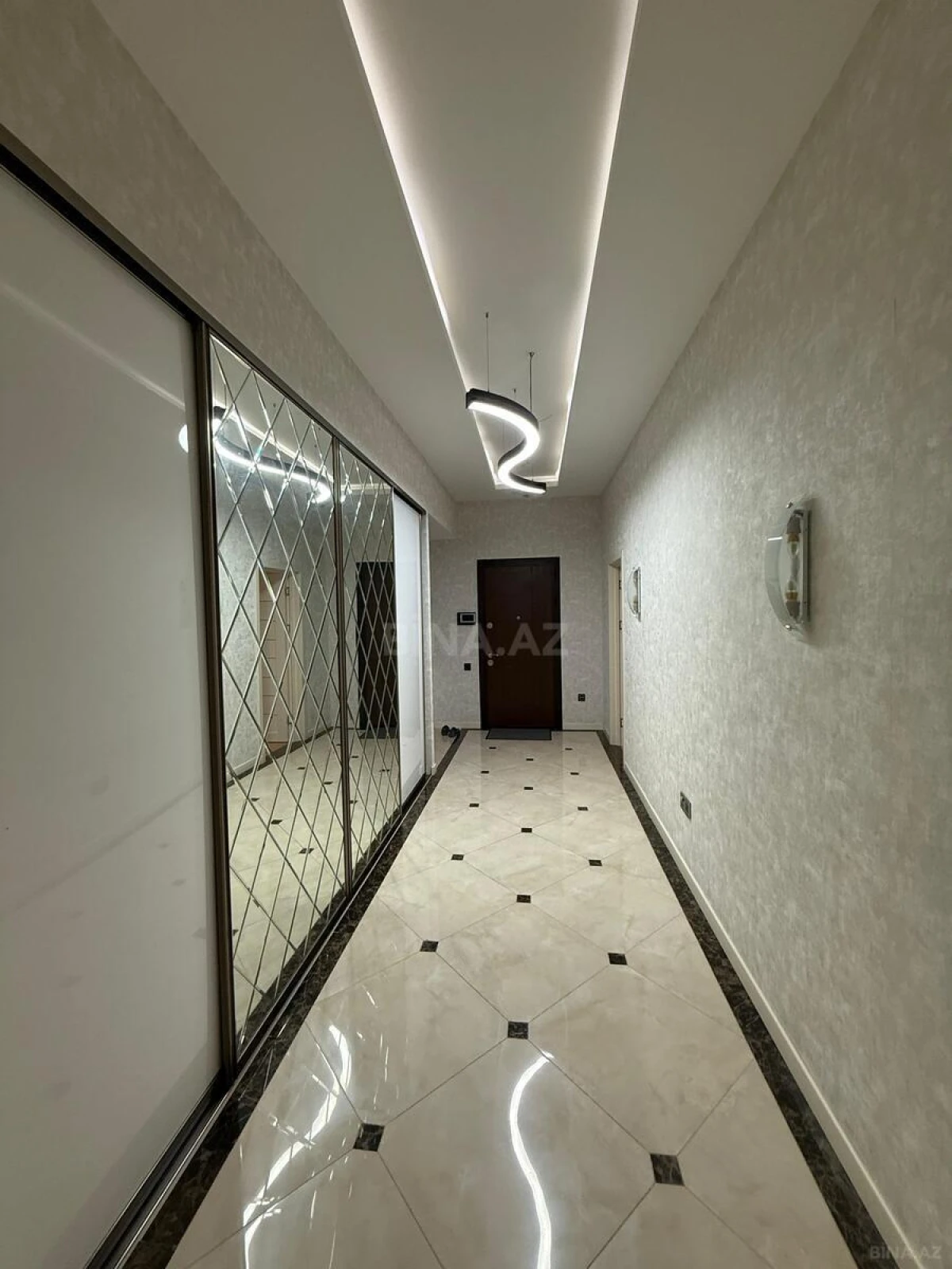 Kirayə verilir 3 otaqlı mənzil 125 m²