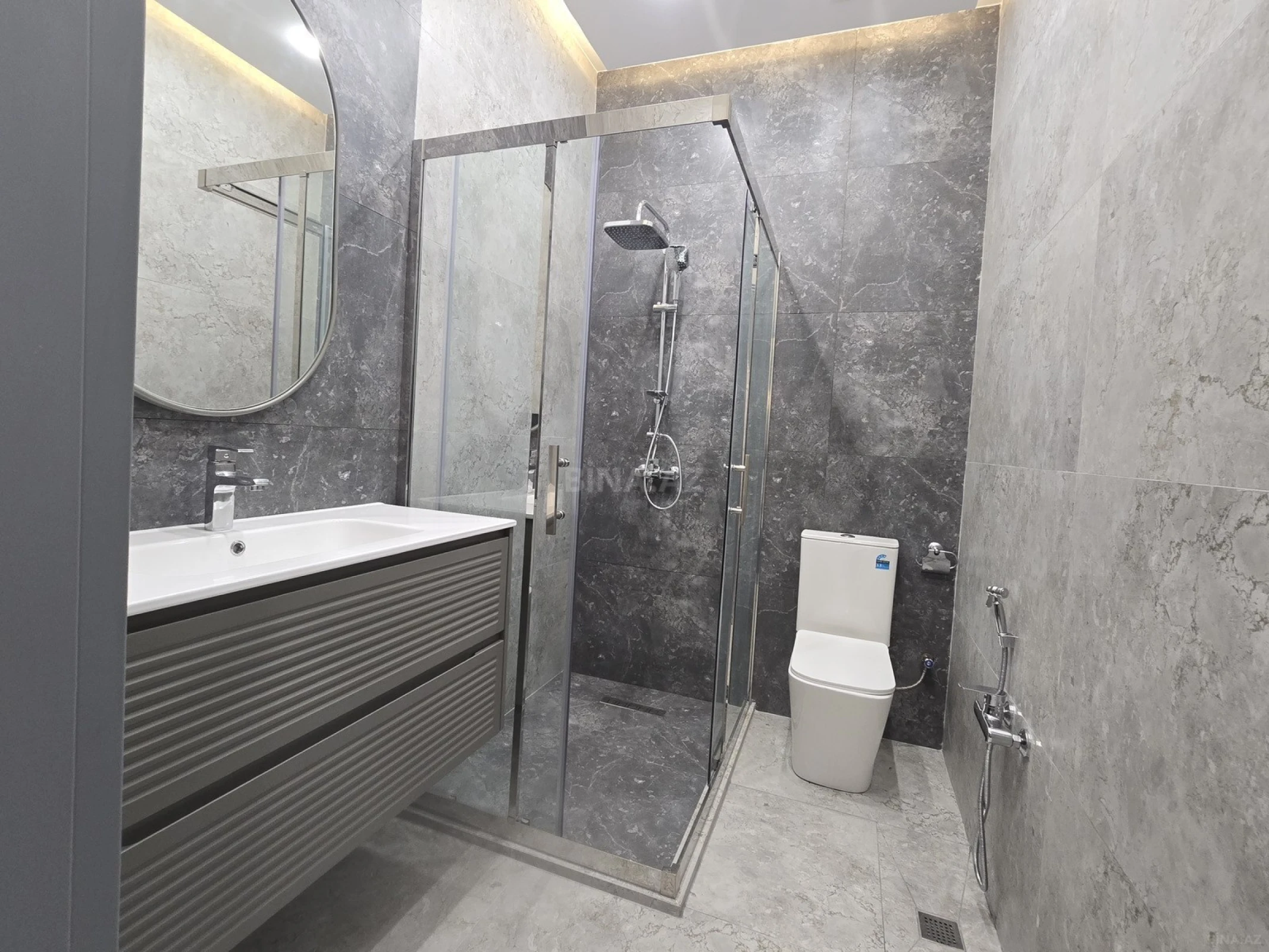 Satılır 4 otaqlı həyət evi 160 m²