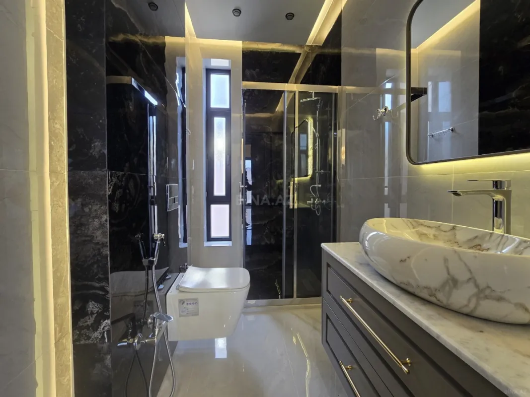 Satılır 4 otaqlı həyət evi 160 m²