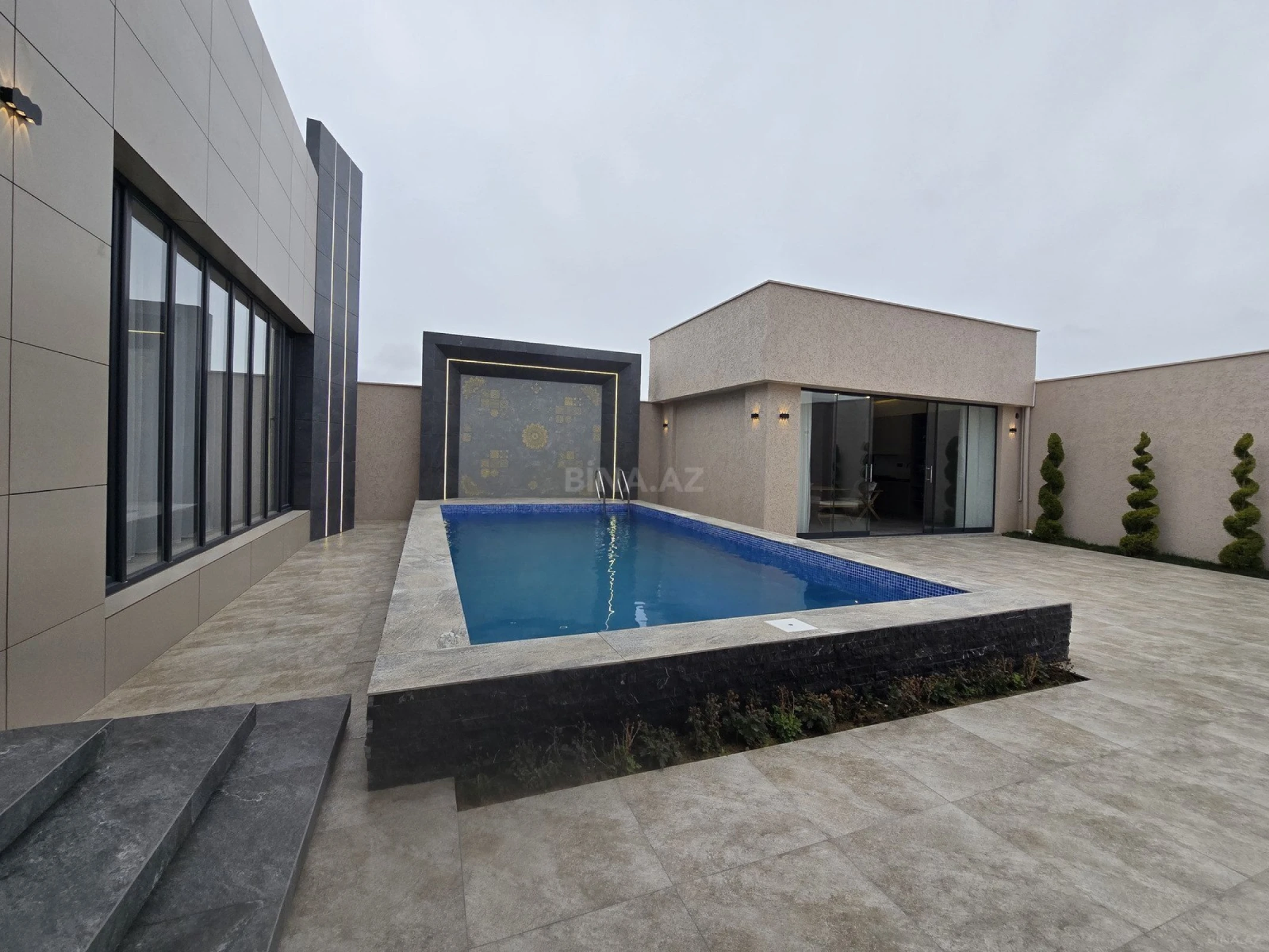 Satılır 4 otaqlı həyət evi 160 m²